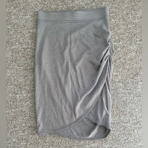 Aritzia Wilfred Free Skirt